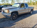 2001 GMC Sierra 1500 — photo 2 of 12 | VIN 2GTEK19TX11356495