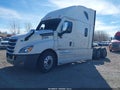 Photo 2 of 23 — 2022 Freightliner New Cascadia 126