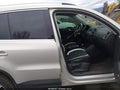 2009 Volkswagen Tiguan — photo 5 of 11 | VIN WVGBV75N59W528095