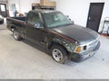 Photo 1 of 11 — 1995 Chevrolet S Truck