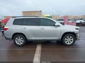 Photo 13 of 18 — 2011 Toyota Highlander