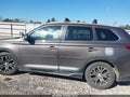 Photo 14 of 16 — 2016 Mitsubishi Outlander