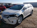 Photo 2 of 16 — 2015 Toyota Venza