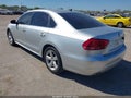2013 Volkswagen Passat — photo 3 of 10 | VIN 1VWBP7A32DC014165