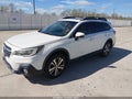 2018 Subaru Outback — photo 2 of 16 | VIN 4S4BSANC6J3361532