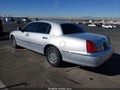 Photo 3 of 16 — 2002 Lincoln Town Car