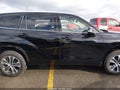 Photo 14 of 17 — 2022 Toyota Highlander Hybrid