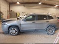 Photo 14 of 16 — 2019 Jeep Cherokee