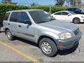 Photo 1 of 17 — 1999 Honda CR-V