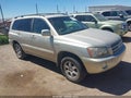 Photo 1 of 12 — 2001 Toyota Highlander