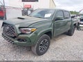 2022 Toyota Tacoma — photo 2 of 16 | VIN 3TMCZ5AN5NM460673