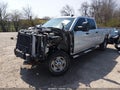 Photo 2 of 19 — 2017 Chevrolet Silverado 2500