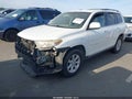 Photo 2 of 17 — 2012 Toyota Highlander