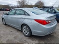 2011 Hyundai Sonata — photo 3 of 12 | VIN 5NPEB4AC8BH100322