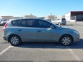 Photo 13 of 16 — 2010 Hyundai Elantra