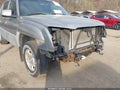 Photo 13 of 16 — 2002 Chevrolet Avalanche