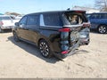 Photo 3 of 16 — 2023 Kia Carnival