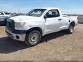 2008 Toyota Tundra — photo 2 of 11 | VIN 5TFLU52118X014870