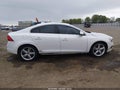 Photo 14 of 19 — 2016 Volvo S60