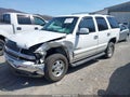 Photo 2 of 17 — 2001 Chevrolet Tahoe