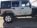 2013 Jeep Wrangler Unlimited — photo 6 of 17 | VIN 1C4BJWEG4DL599004