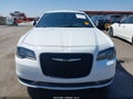 2019 Chrysler 300 — photo 12 of 17 | VIN 2C3CCABG5KH516717
