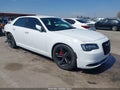 2019 Chrysler 300 — photo 1 of 17 | VIN 2C3CCABG5KH516717