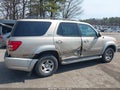 Photo 6 of 16 — 2002 Toyota Sequoia