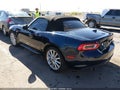 Photo 3 of 16 — 2018 Fiat 124 Spider
