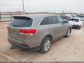 Photo 4 of 16 — 2018 Kia Sorento