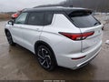 Photo 3 of 17 — 2024 Mitsubishi Outlander