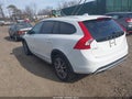 Photo 3 of 16 — 2015 Volvo V60 Cross Country