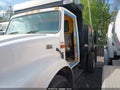 Photo 14 of 16 — 2000 International 4000-Series