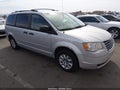 2008 Chrysler Town & Country — photo 1 of 17 | VIN 2A8HR44H18R801224