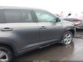 Photo 17 of 18 — 2016 Toyota Highlander