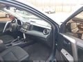 Photo 5 of 16 — 2018 Toyota RAV4