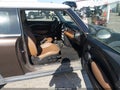 2010 Mini Cooper — photo 5 of 17 | VIN WMWMF7C57ATX45258