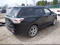 Photo 4 of 17 — 2015 Mitsubishi Outlander