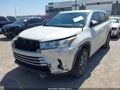 Photo 2 of 16 — 2017 Toyota Highlander