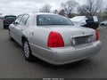 Photo 3 of 12 — 2006 Lincoln Town Car
