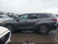 Photo 15 of 17 — 2022 Toyota Highlander