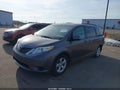 Photo 2 of 16 — 2011 Toyota Sienna