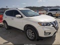 Photo 1 of 17 — 2018 Nissan Rogue