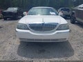 Photo 6 of 11 — 2004 Lincoln Town Car