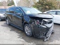 2025 Toyota Sienna — photo 1 of 16 | VIN 5TDYRKEC4SS244614