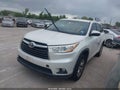 2015 Toyota Highlander — photo 2 of 16 | VIN 5TDZKRFH1FS055534