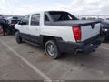 Photo 3 of 15 — 2002 Chevrolet Avalanche