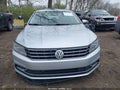 Photo 13 of 17 — 2017 Volkswagen Passat