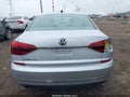 Photo 17 of 17 — 2017 Volkswagen Passat