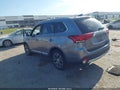 Photo 3 of 16 — 2017 Mitsubishi Outlander